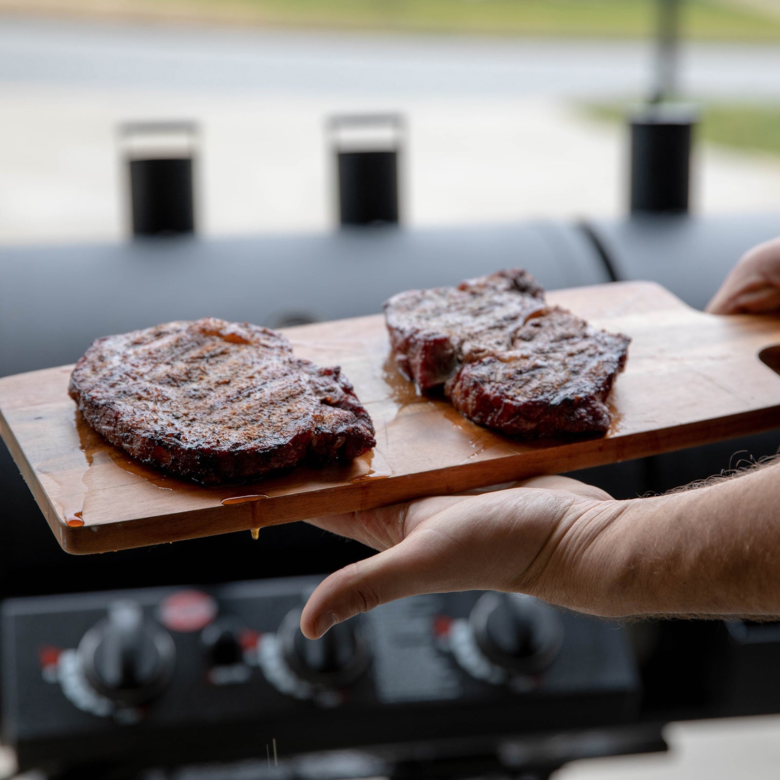 DUO Gas and Charcoal BBQ with Side Burner